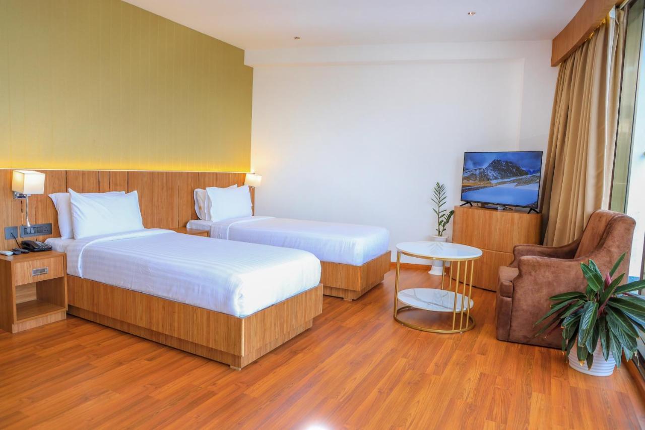 Hotel Sky Sierra Wayanad Kalpetta Esterno foto
